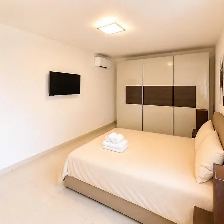 Sea View In - Ferry 5 Min - 2 Bedrooms *