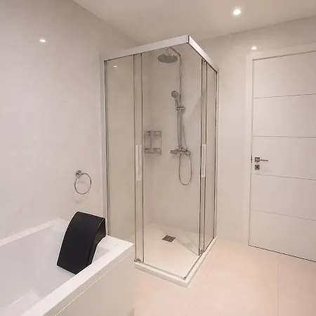 Sea View In - Ferry 5 Min - 2 Bedrooms Appartamento Sliema